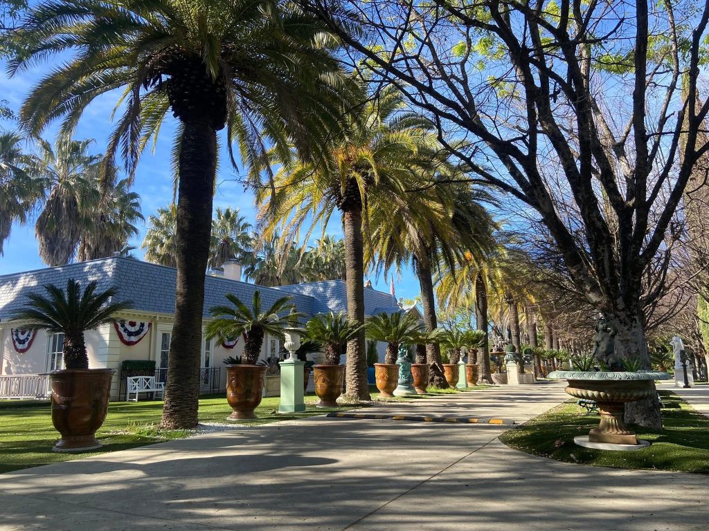 conscious school, Robert Earl Burton, Fellowship of Friends, FourthWayToday